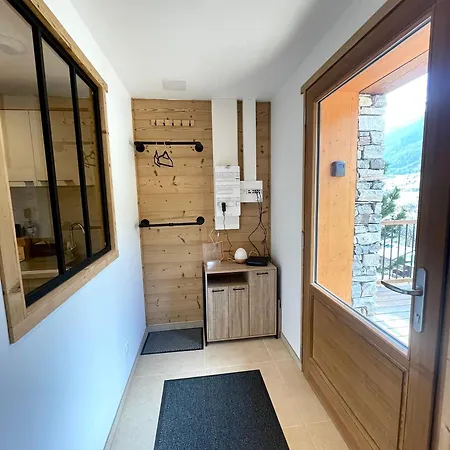 L'ampoua Apartment