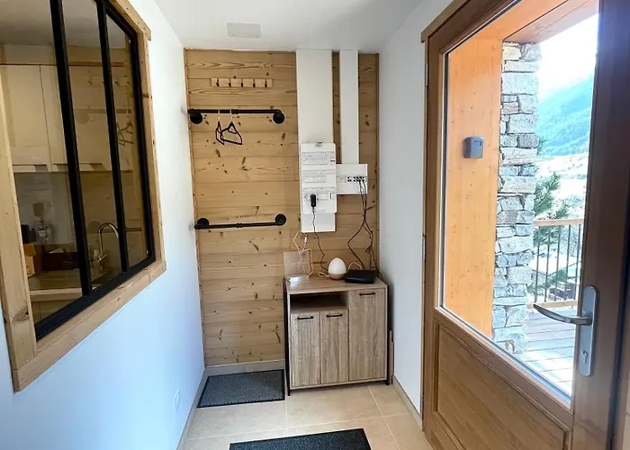 L'ampoua Apartment